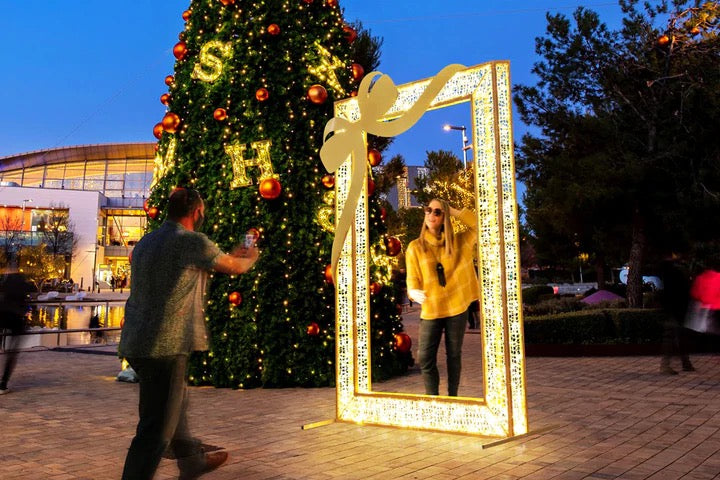 Giant Pre-Lit LED Illuminating Photo Prop